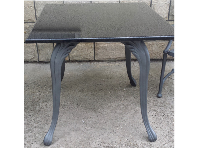 Градинска маса